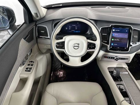 Used 2025 Volvo XC90 B6 Plus w/ Protection Package Premier image 21