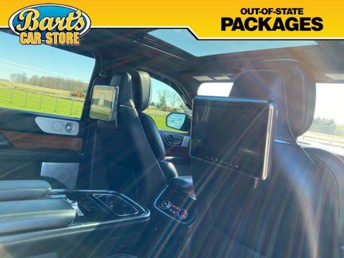 Used 2018 Lincoln Navigator Reserve w/ Technology Package AWD/4WD image 15