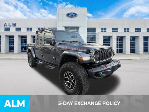 Used 2025 Jeep Gladiator Rubicon AWD/4WD image 3