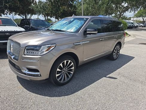 Used 2020 Lincoln Navigator Reserve w/ Luxury Package AWD/4WD image 2
