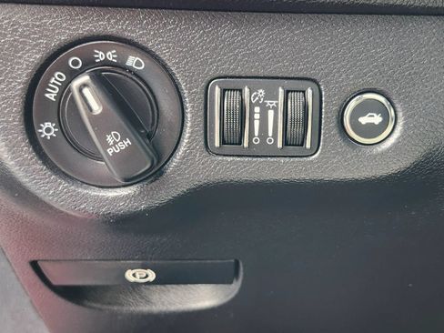 Used 2017 Dodge Challenger R/T Plus RWD image 19