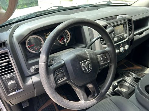 Used 2018 RAM 3500 Tradesman w/ Chrome Appearance Group AWD/4WD image 3
