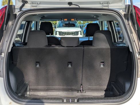 Used 2021 Kia Soul LX image 9