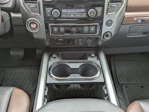 Used 2017 Nissan Titan Platinum Reserve RWD image 19