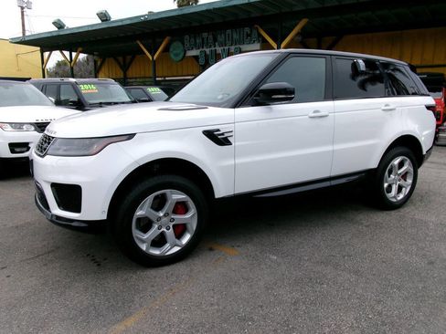 Used 2018 Land Rover Range Rover Sport HSE image 3
