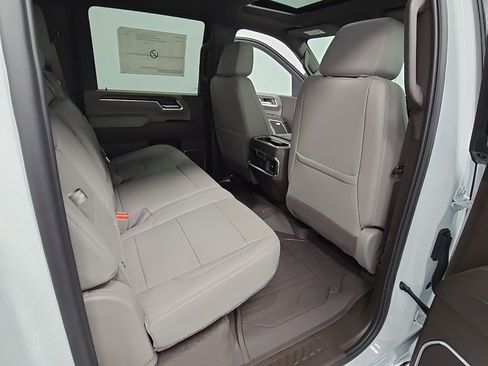 New 2025 GMC Sierra 2500 SLT image 38
