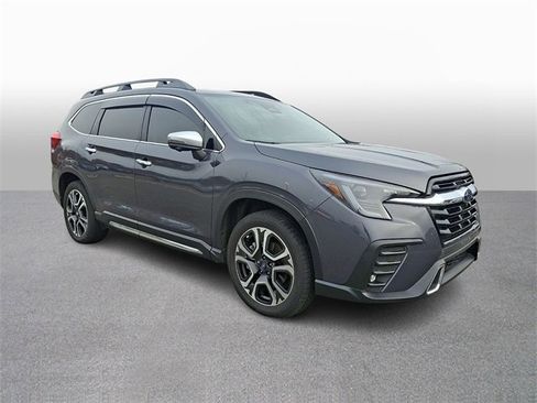 Used 2023 Subaru Ascent Touring image 3