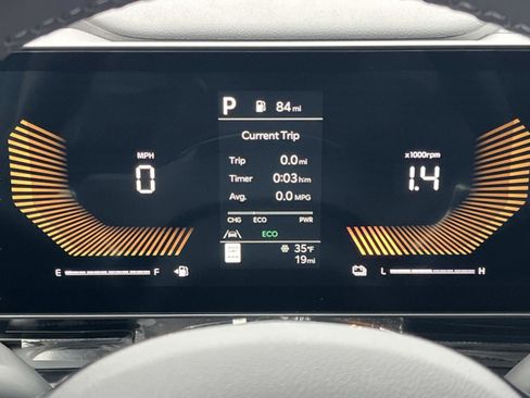 New 2026 Kia Carnival EX FWD image 31