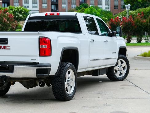 Used 2015 GMC Sierra 2500 SLT w/ Duramax Plus Package AWD/4WD image 26