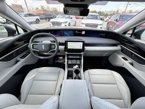 New 2026 Lincoln Nautilus Premier AWD/4WD image 21