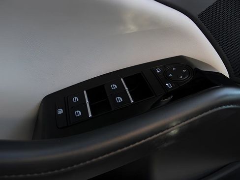 Used 2024 MAZDA MAZDA3 s image 11