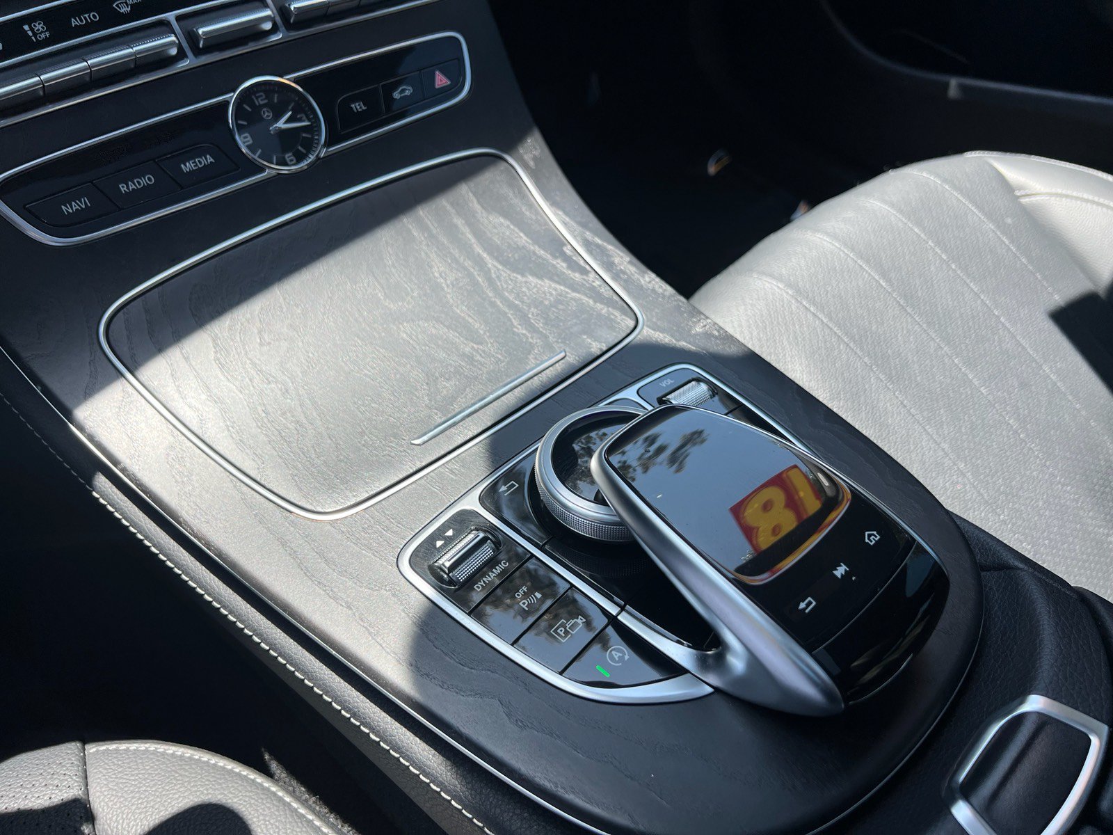 Used 2018 Mercedes-Benz E 400 4MATIC Sedan w/ Premium 3 Package image 26