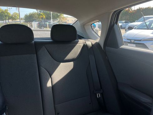 Used 2025 Kia K4 FWD image 38