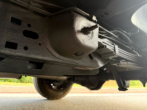 Used 2011 GMC Savana 3500 image 24