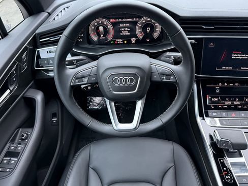 Used 2025 Audi Q7 3.0T Premium w/ Convenience Package image 13