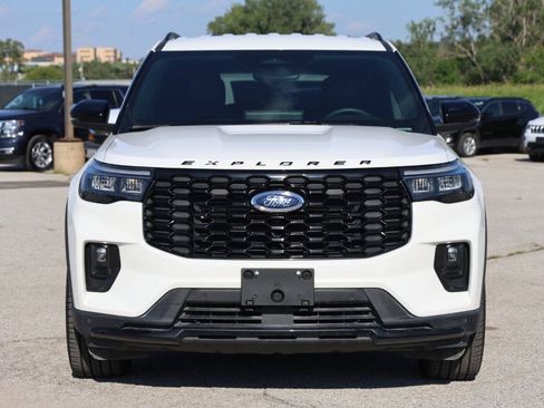 Used 2025 Ford Explorer ST-Line w/ Premium Package AWD/4WD image 5