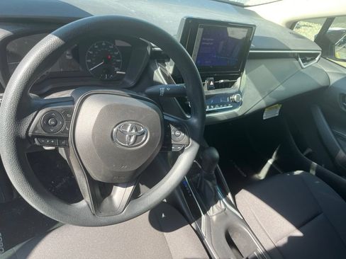 Used 2023 Toyota Corolla LE FWD image 11