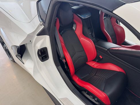 Used 2021 Chevrolet Corvette Stingray 3LT w/ Z51 Performance Package image 8