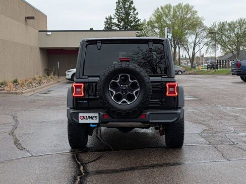 Used 2022 Jeep Wrangler Unlimited Rubicon 4xe w/ Cold Weather Group AWD/4WD image 8