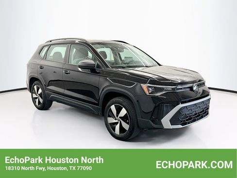 Used 2025 Volkswagen Taos S AWD/4WD image 1