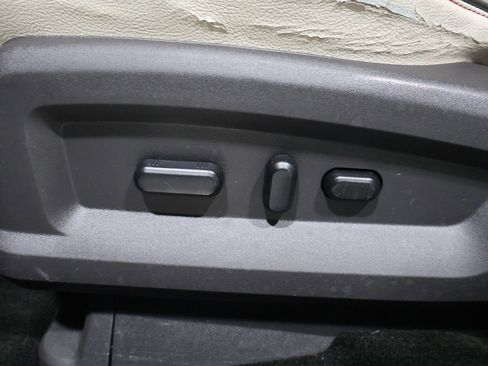 Used 2014 Lincoln MKX AWD w/ Equipment Group 101A image 12