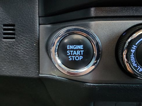 Used 2023 Toyota Tacoma TRD Sport AWD/4WD image 20