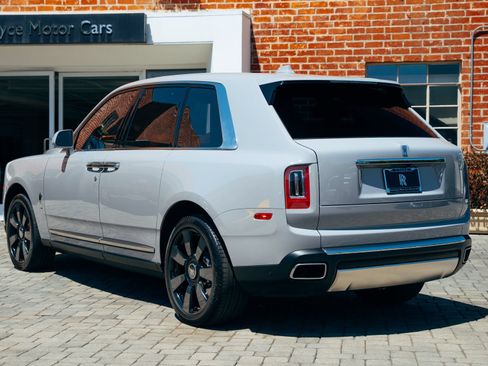 Used 2023 Rolls-Royce Cullinan AWD/4WD image 29
