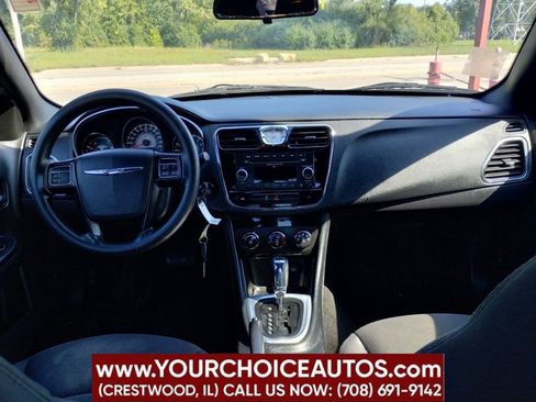 Used 2014 Chrysler 200 LX FWD image 34