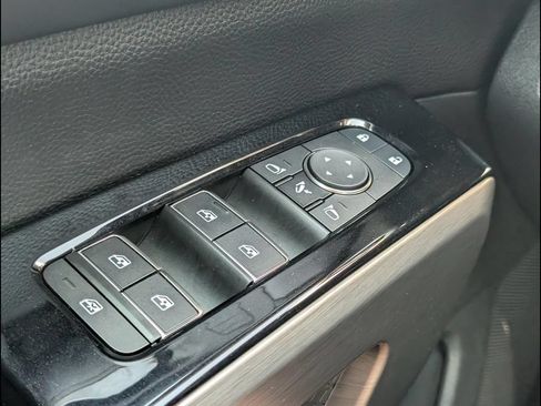 Used 2025 Nissan Pathfinder Platinum w/ Cargo Package FWD image 11