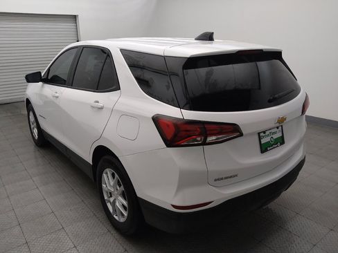 Used 2024 Chevrolet Equinox LS w/ LS Convenience Package FWD image 5