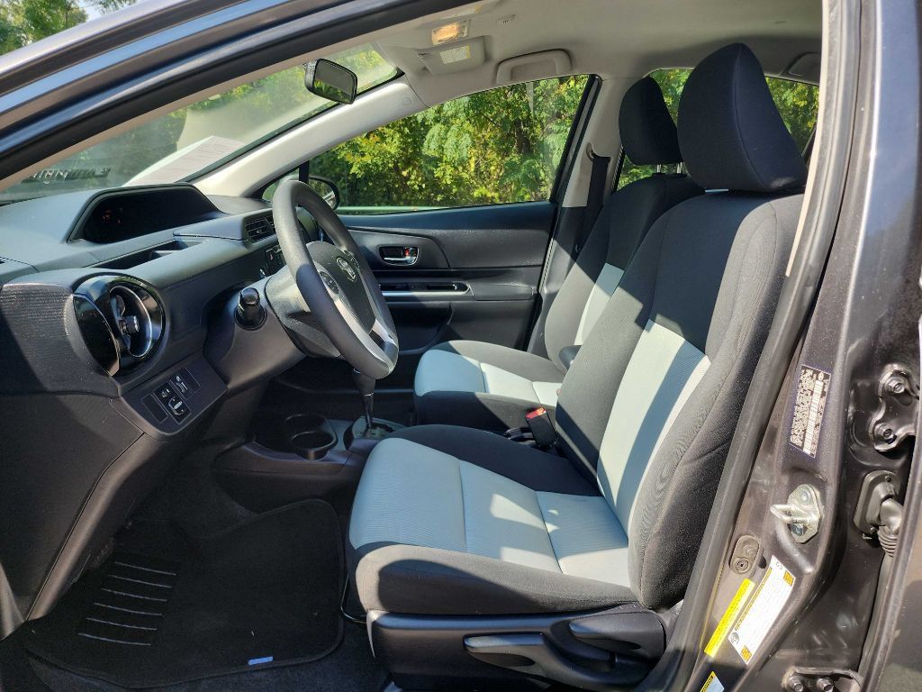 Used 2016 Toyota Prius C Three FWD image 18