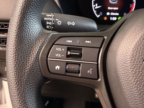 Certified 2026 Honda HR-V LX image 24