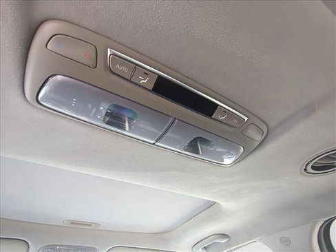 Used 2020 Kia Telluride SX w/ SX Prestige Package image 19