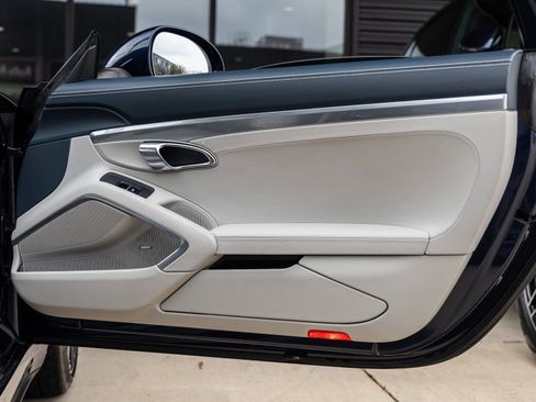 Certified 2018 Porsche 911 Turbo image 40