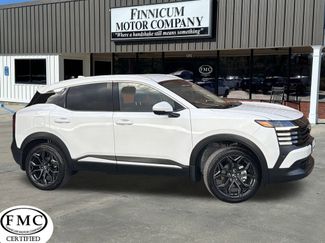 Used 2025 Nissan Kicks SR video 1