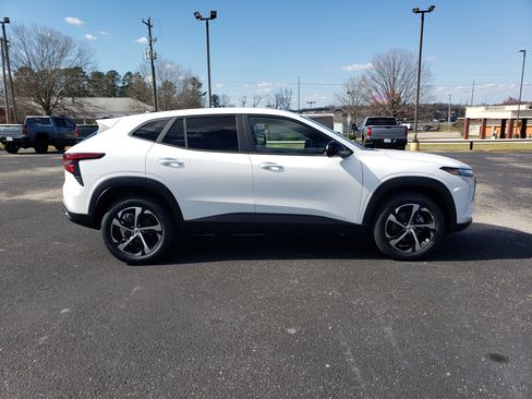 New 2026 Chevrolet Trax RS image 5