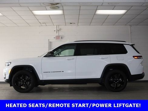 Certified 2023 Jeep Grand Cherokee L Limited w/ Black Appearance Package image 3