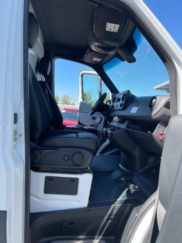 Used 2024 Mercedes-Benz Sprinter 3500 image 25
