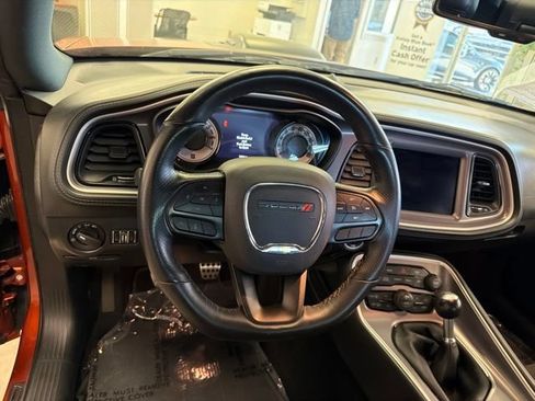 Used 2022 Dodge Challenger R/T Scat Pack RWD image 10