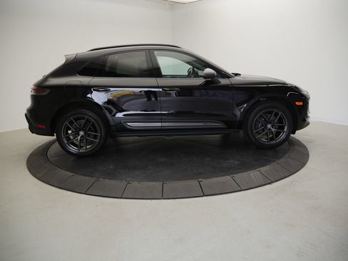 Certified 2023 Porsche Macan Turbo AWD/4WD image 8