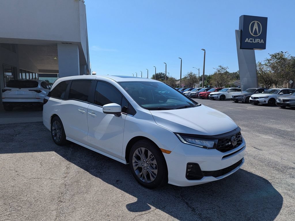 New 2026 Honda Odyssey Touring image 2