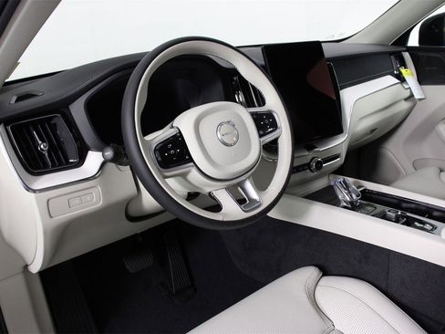 New 2026 Volvo XC60 T8 Ultra w/ Protection Package Premier image 8
