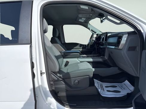 Used 2023 Ford F150 XLT w/ Trailer Tow Package image 11