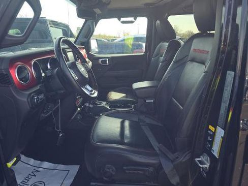 Used 2022 Jeep Gladiator Rubicon w/ Cold Weather Group AWD/4WD image 2