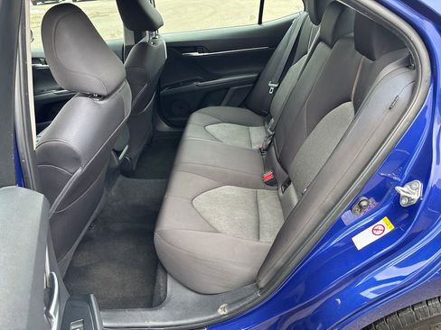 Used 2018 Toyota Camry LE image 25