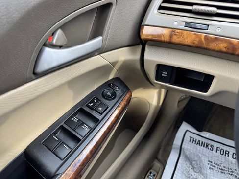Used 2010 Honda Accord EX image 16