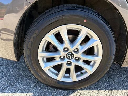 Used 2014 MAZDA MAZDA3 i Touring image 24