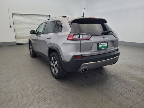 Used 2019 Jeep Cherokee Limited AWD/4WD image 5
