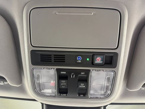 Used 2024 Honda Odyssey Touring image 28