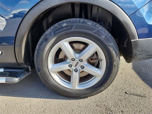 Used 2016 Ford Explorer XLT w/ Equipment Group 202A image 31